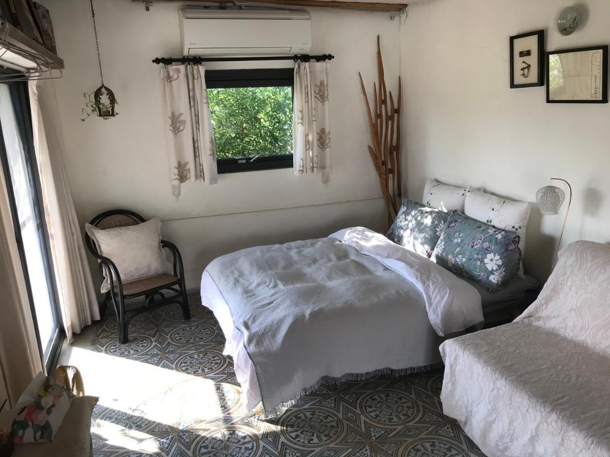 香蕉與黑膠 Yellow And Black Guest House Mei-nung エクステリア 写真