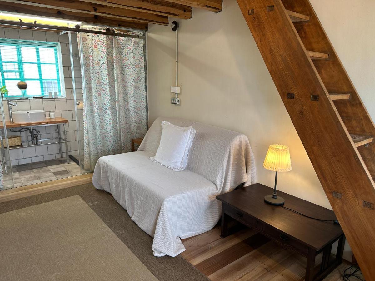 香蕉與黑膠 Yellow And Black Guest House Mei-nung エクステリア 写真