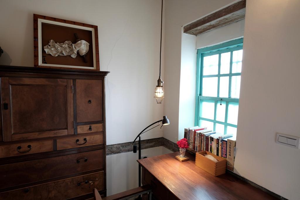 香蕉與黑膠 Yellow And Black Guest House Mei-nung エクステリア 写真