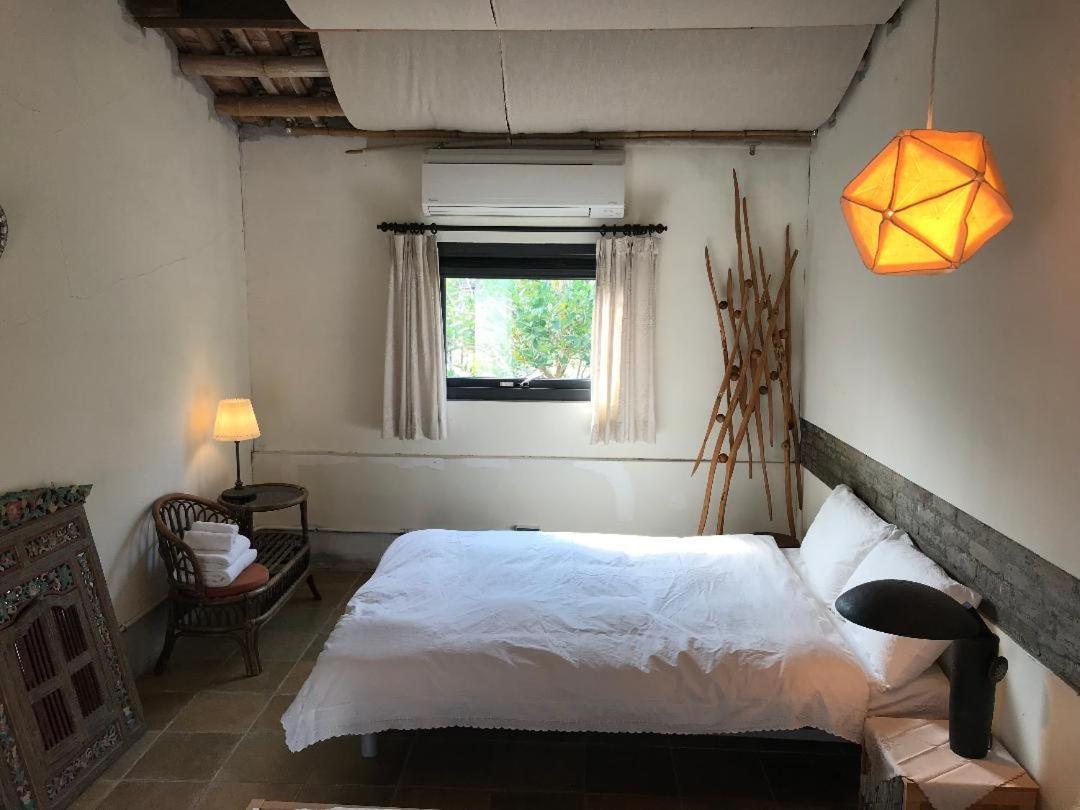 香蕉與黑膠 Yellow And Black Guest House Mei-nung エクステリア 写真