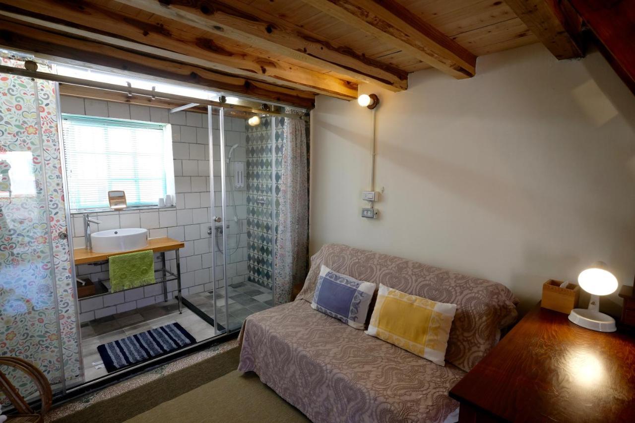 香蕉與黑膠 Yellow And Black Guest House Mei-nung エクステリア 写真